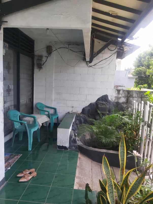 dijual rumah di karang tengah ciledug