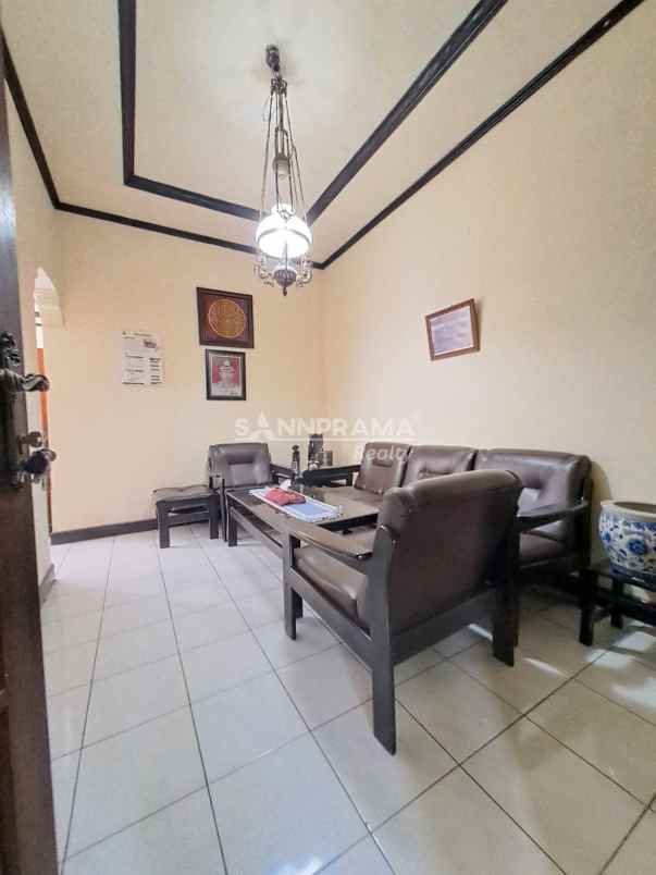 dijual rumah di kembang lio pancoran mas depok