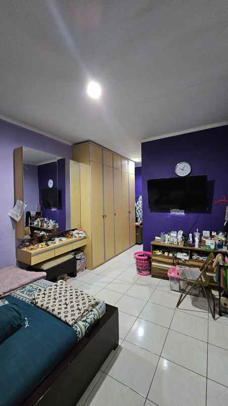 dijual rumah di legenda wisata cibubur