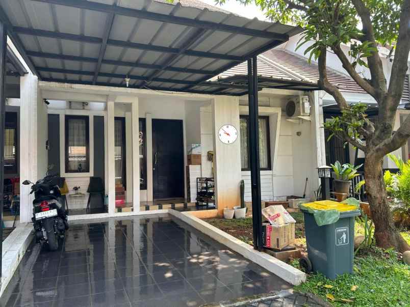 dijual rumah di legenda wisata full furnish