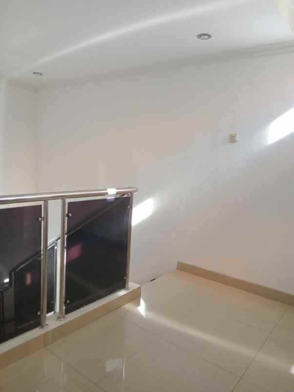 dijual rumah di metland transyogi cibubur