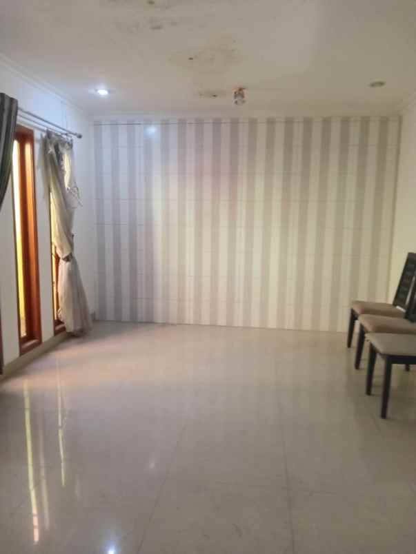 dijual rumah di metland transyogi cibubur