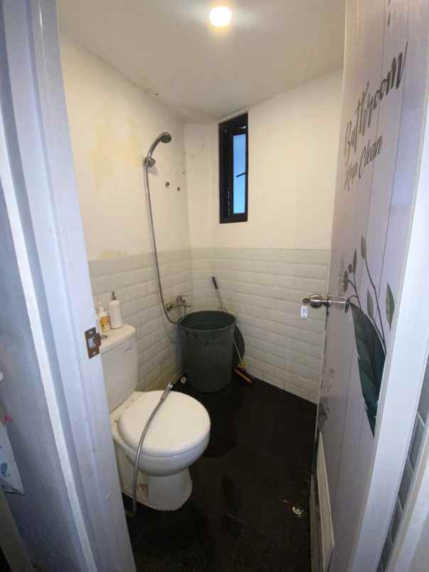 dijual rumah di over kredit rumah di