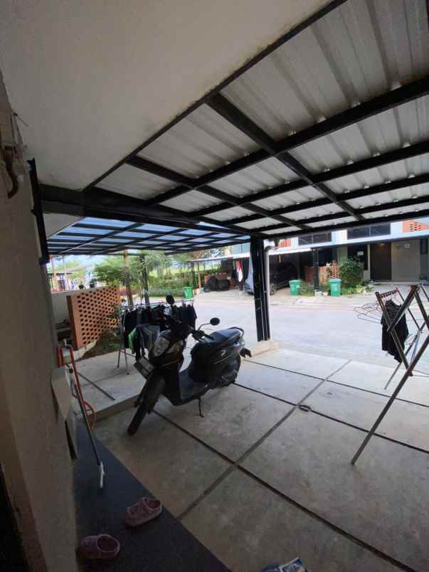 dijual rumah di over kredit rumah di