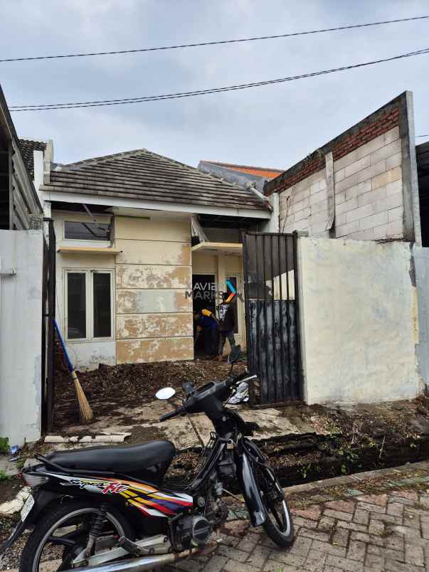 dijual rumah di wonorejo selatan sudah renovasi