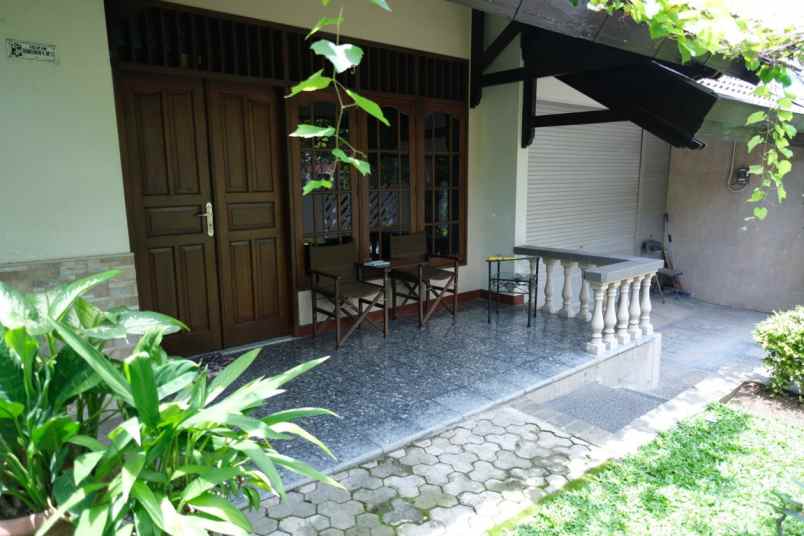 dijual rumah dukuh kupang