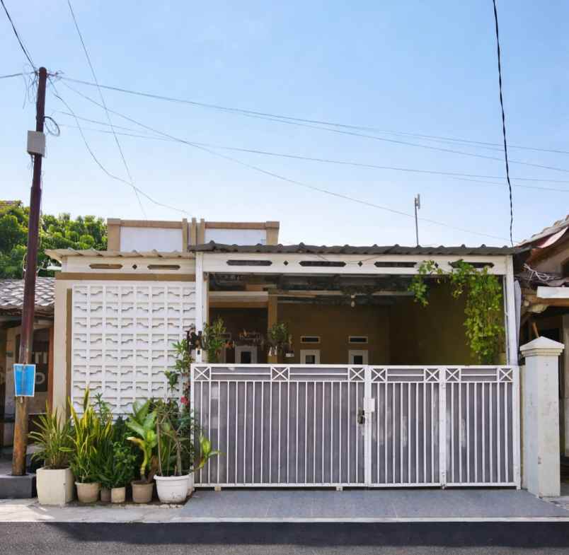 dijual rumah dukuh zambrud mustikajaya