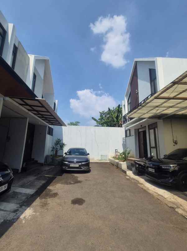 dijual rumah duren sawit jakarta timur