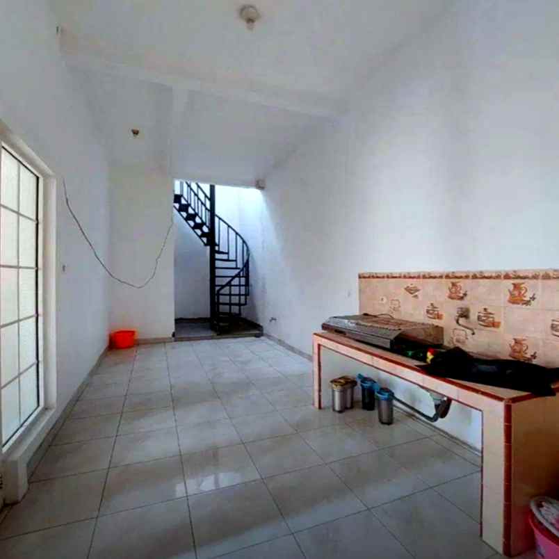 dijual rumah florence mediterania