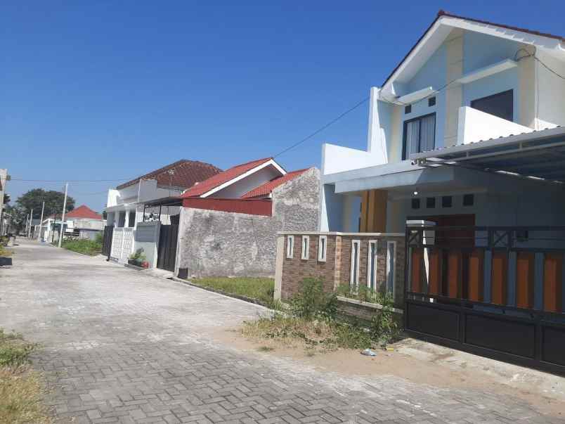 dijual rumah gadingan mojolaban