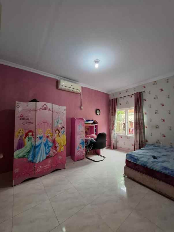 dijual rumah galaxy city