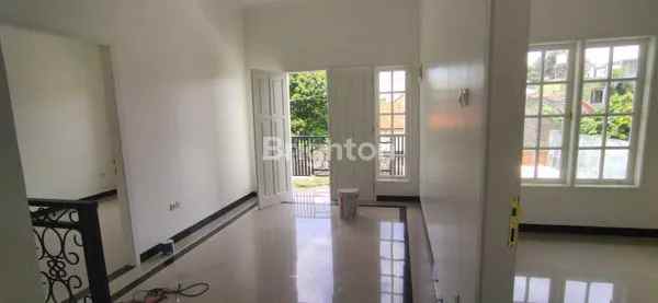 dijual rumah galaxy resident kebagusan