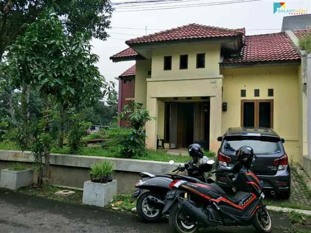 dijual rumah gede bage sukarno hatta