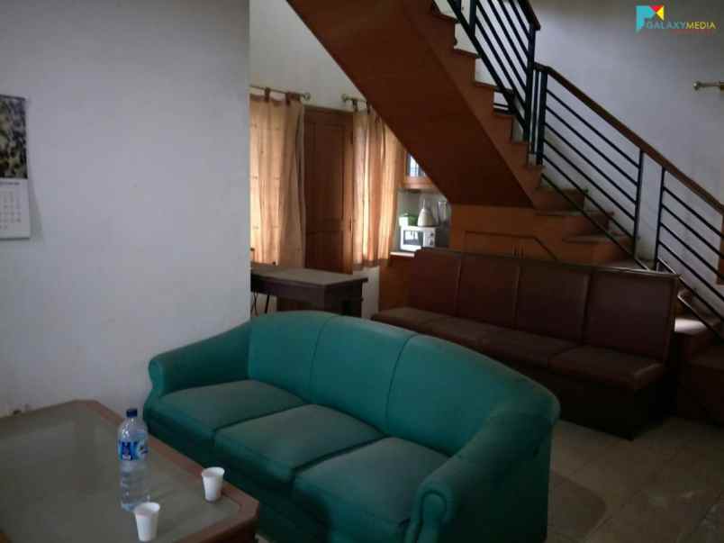 dijual rumah gede bage sukarno hatta