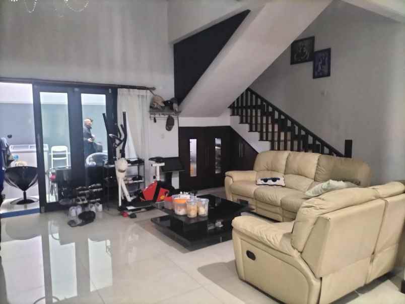 dijual rumah gegerkalong permai