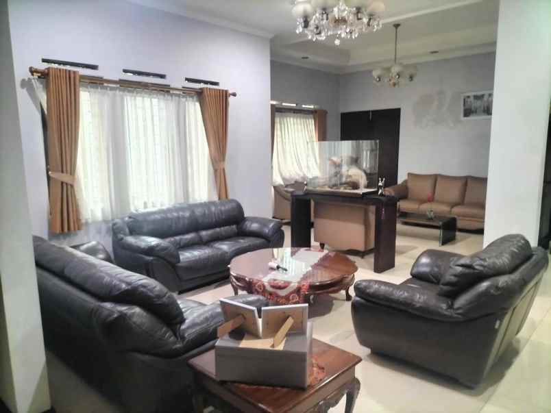 dijual rumah gegerkalong permai