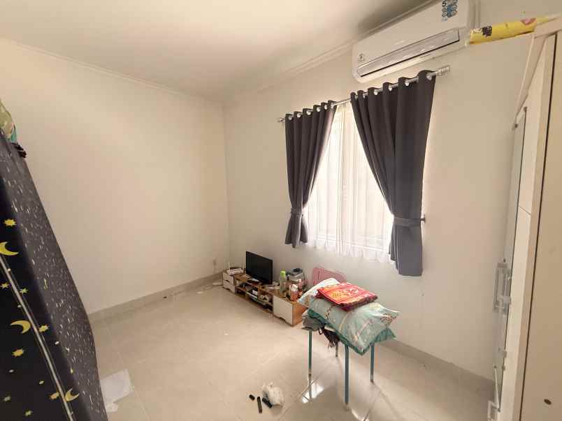 dijual rumah grand batavia pasar kemis