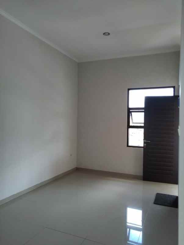 dijual rumah grand sharon residence