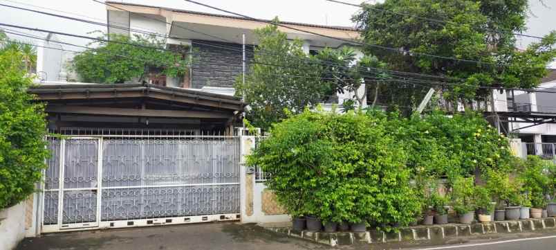 dijual rumah gudang peluru