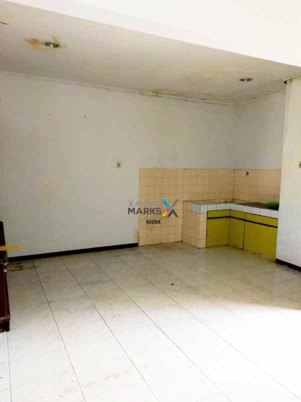 dijual rumah hitung tanah darmo permai timur