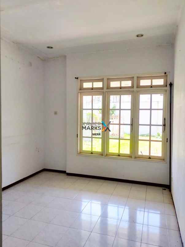 dijual rumah hitung tanah darmo permai timur