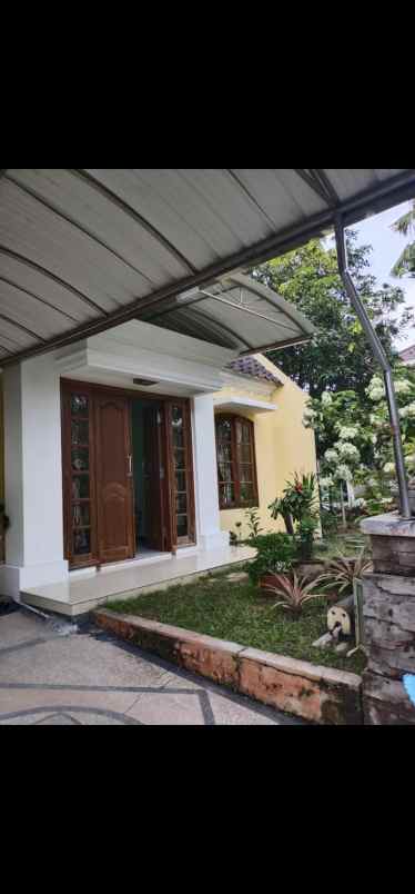 dijual rumah hook citraland surabaya