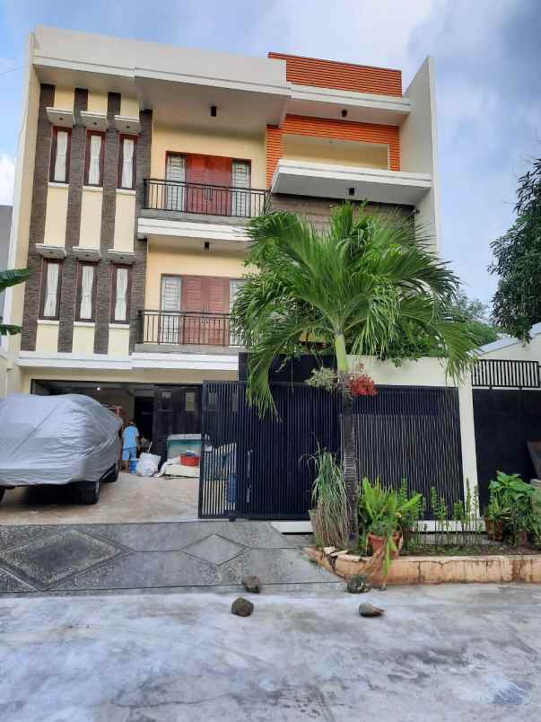 dijual rumah imperial gading