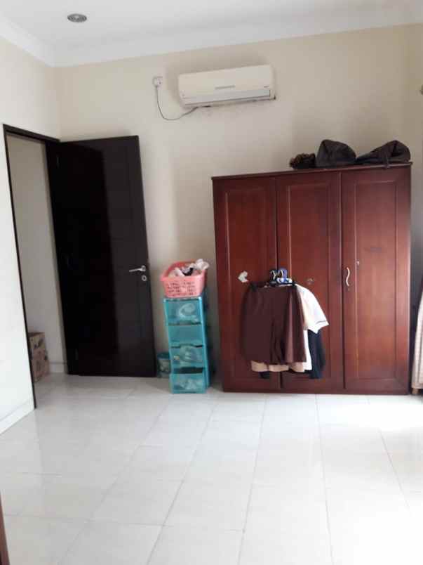 dijual rumah imperial gading