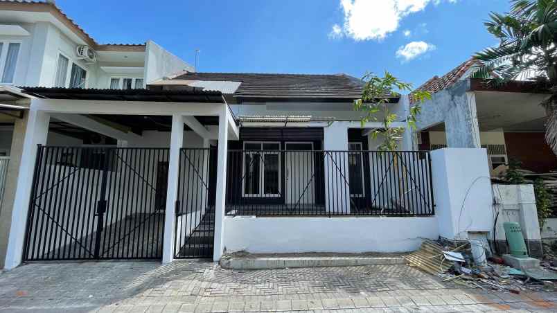 dijual rumah international village
