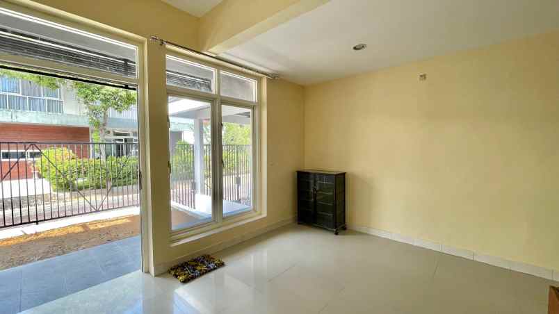 dijual rumah international village