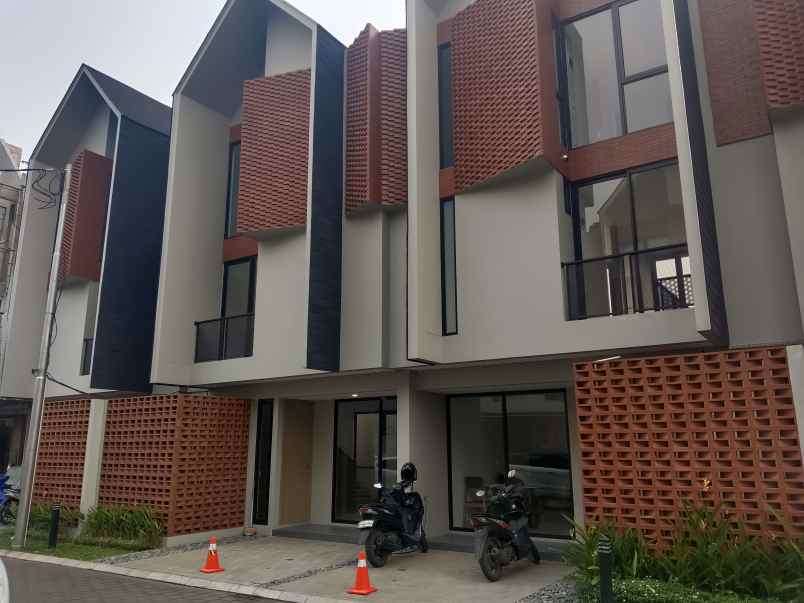 dijual rumah jala rusa raya