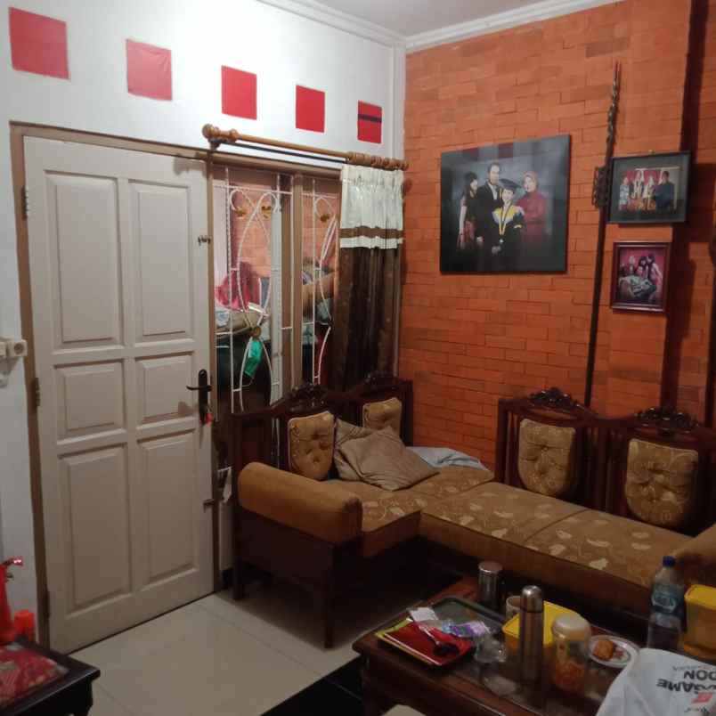 dijual rumah jalan balikpapan antapani