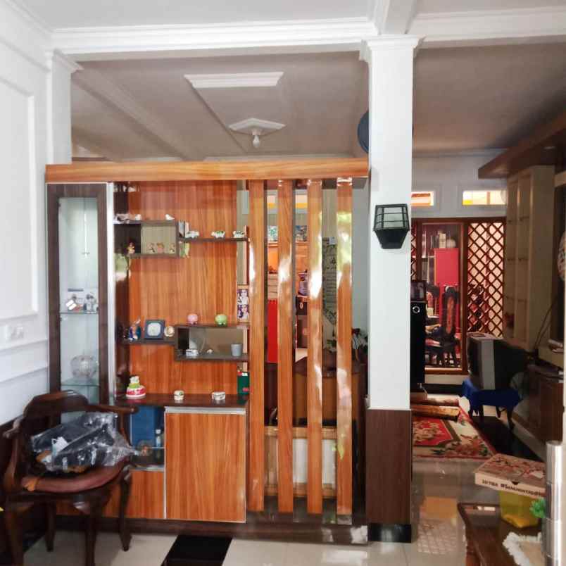 dijual rumah jalan balikpapan antapani