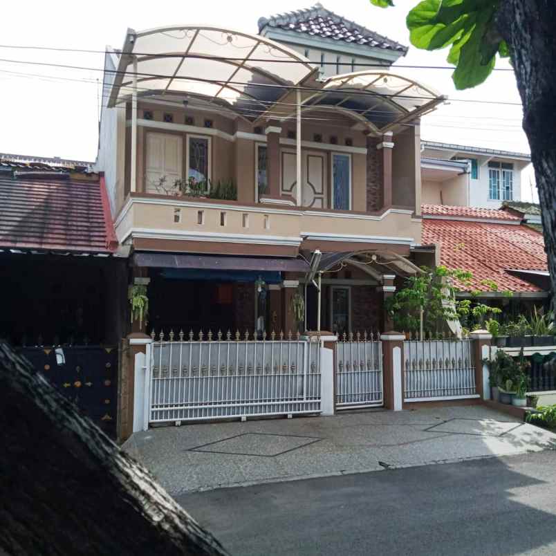 dijual rumah jalan balikpapan antapani