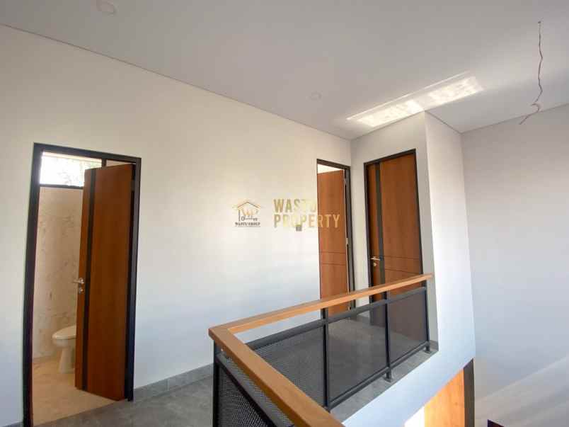 dijual rumah jalan besi jangkang