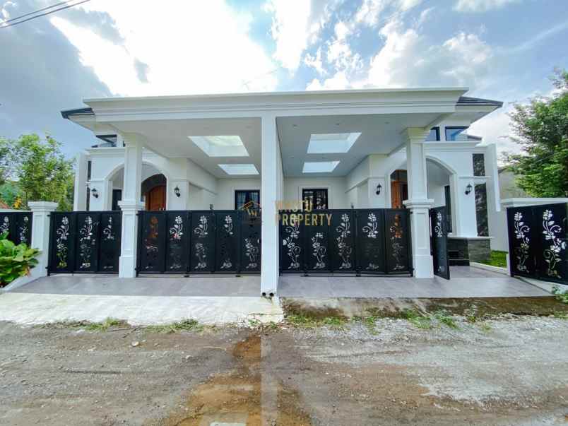 dijual rumah jalan besi jangkang