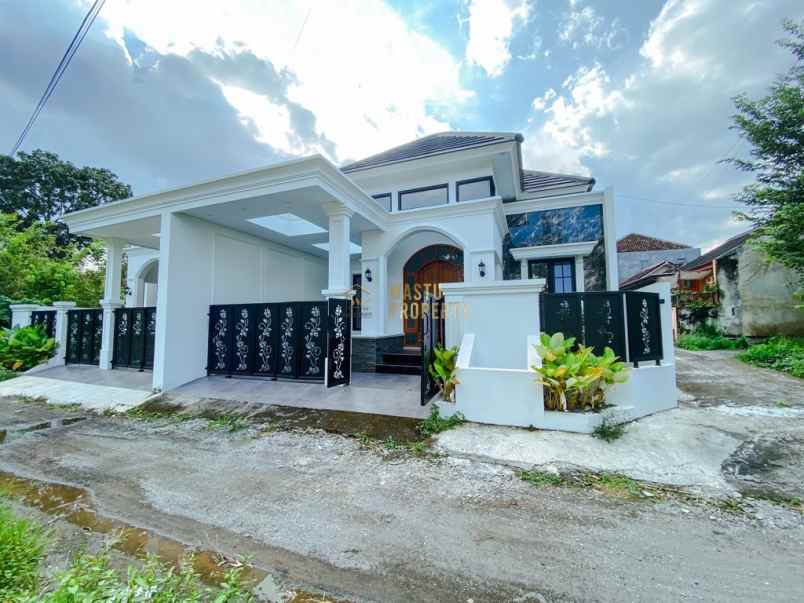 dijual rumah jalan besi jangkang