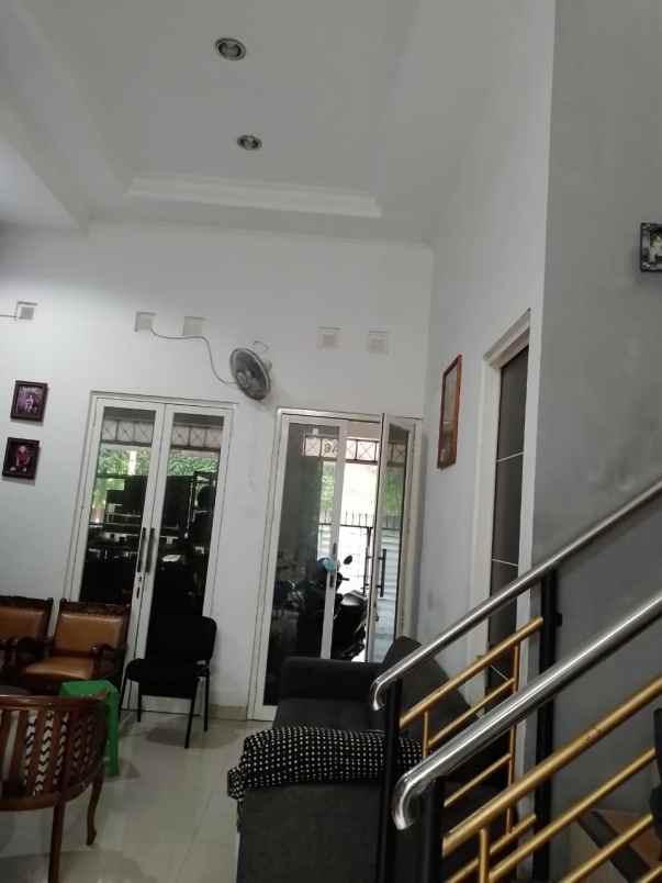 dijual rumah jalan elang raya