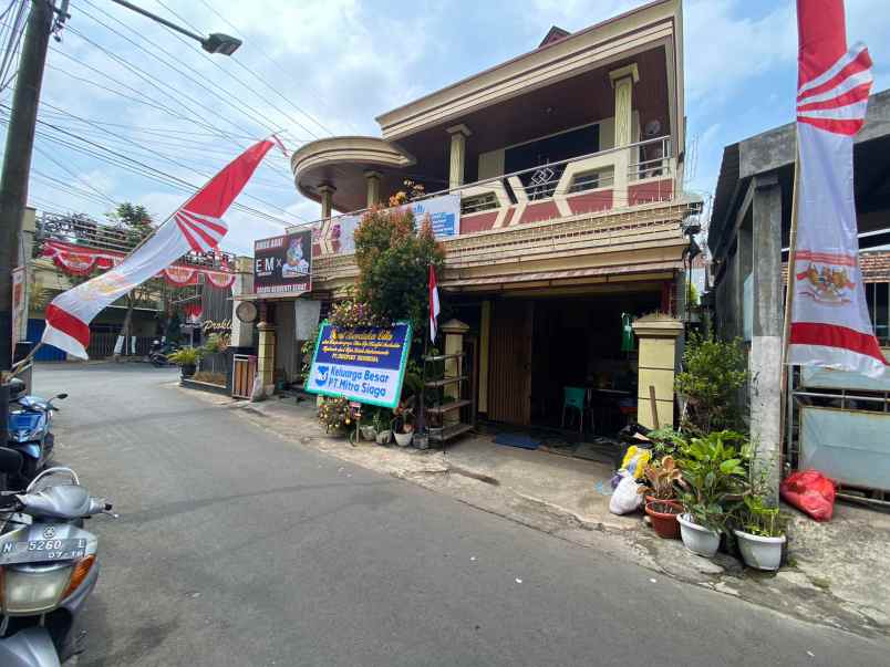 dijual rumah jalan gajah mada