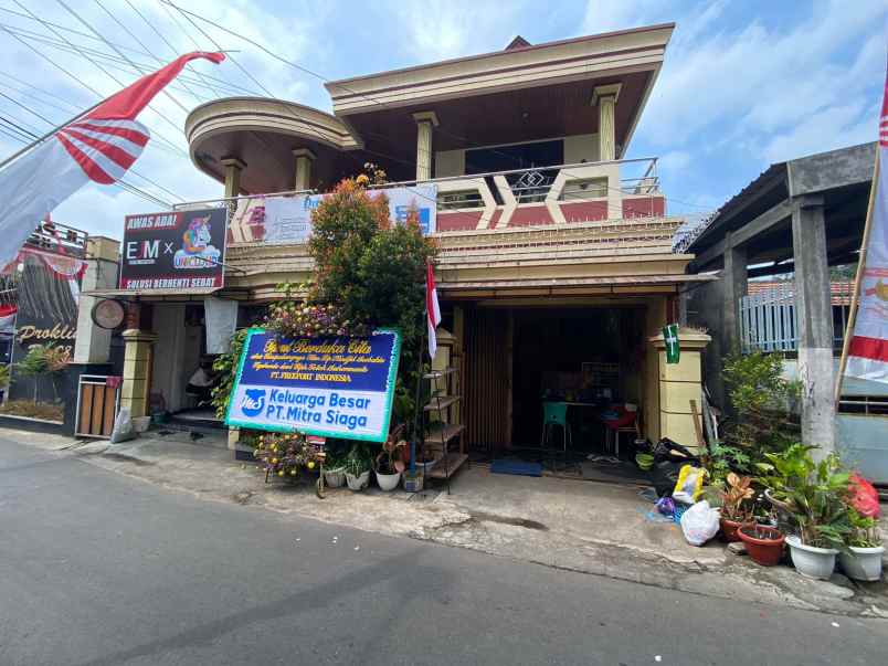 dijual rumah jalan gajah mada