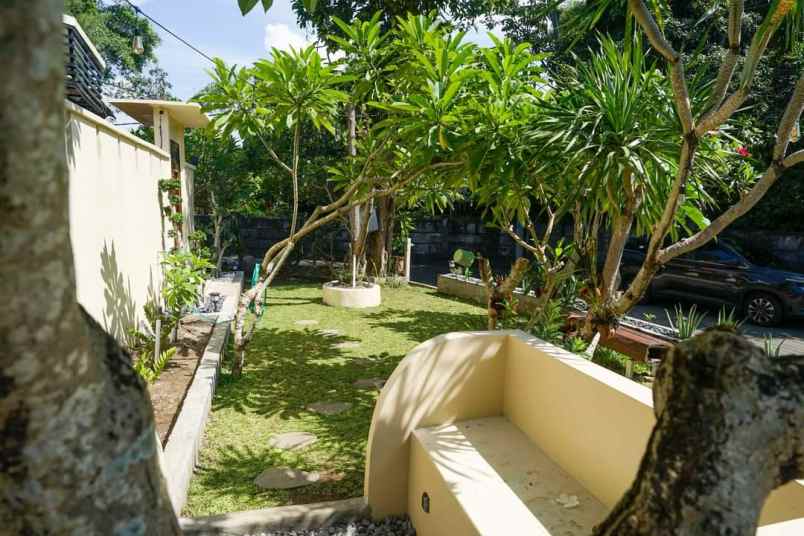 dijual rumah jalan gunung salak utara