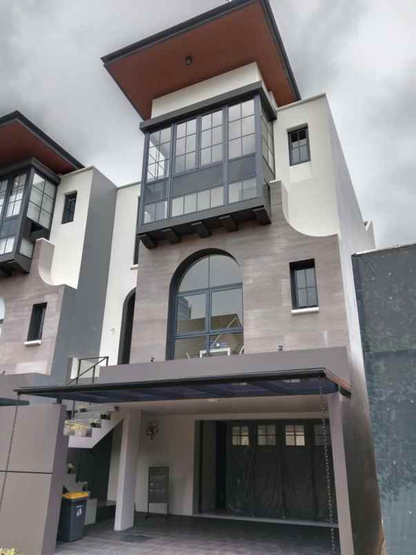 dijual rumah jalan jeruk purut