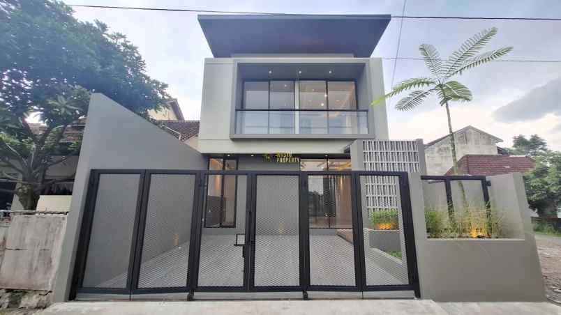dijual rumah jalan kaliurang km 10