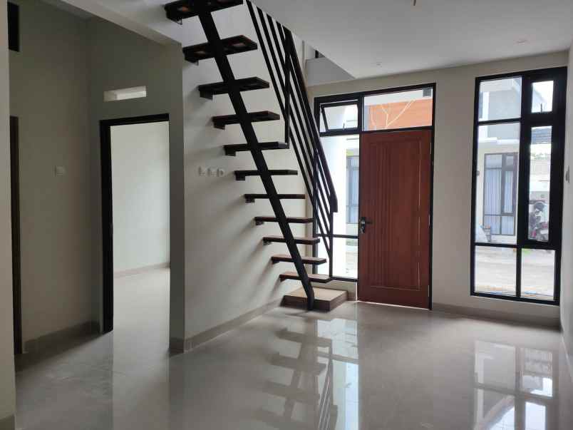 dijual rumah jalan karangjati