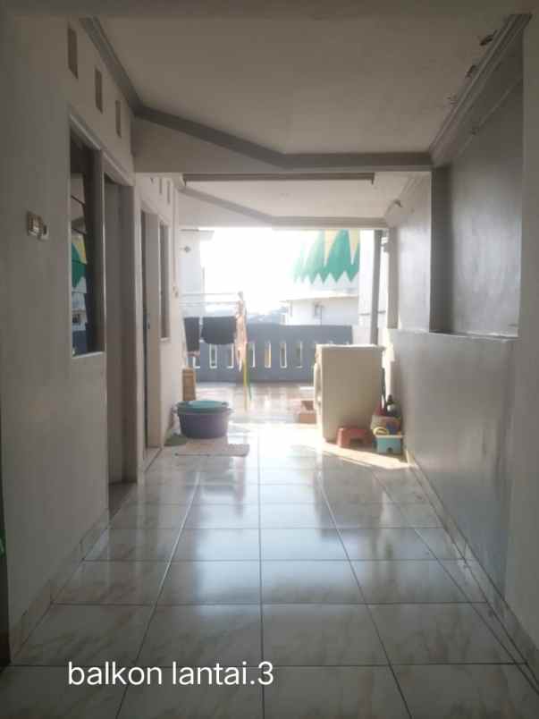 dijual rumah jalan kebembem jagakarsa