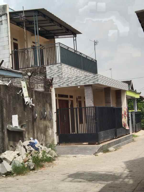 dijual rumah jalan lapangan kobra