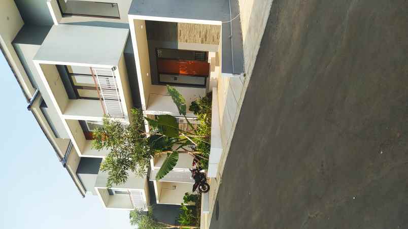 dijual rumah jalan lestari