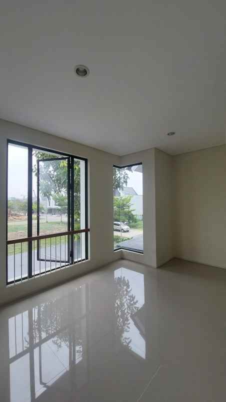 dijual rumah jalan north west hill