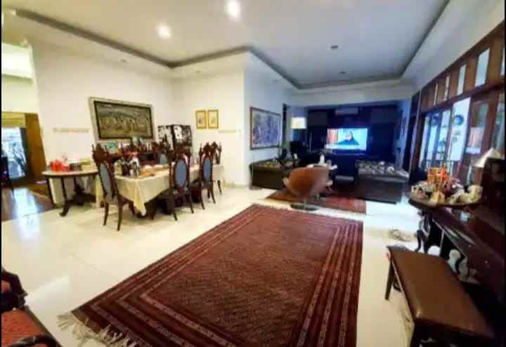 dijual rumah jalan puri mutiara kemang