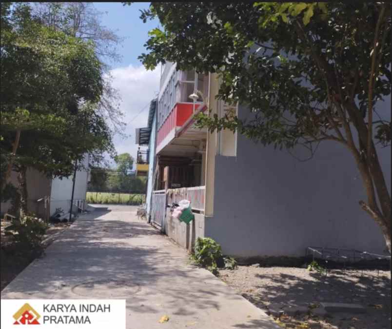 dijual rumah jalan raya berbah